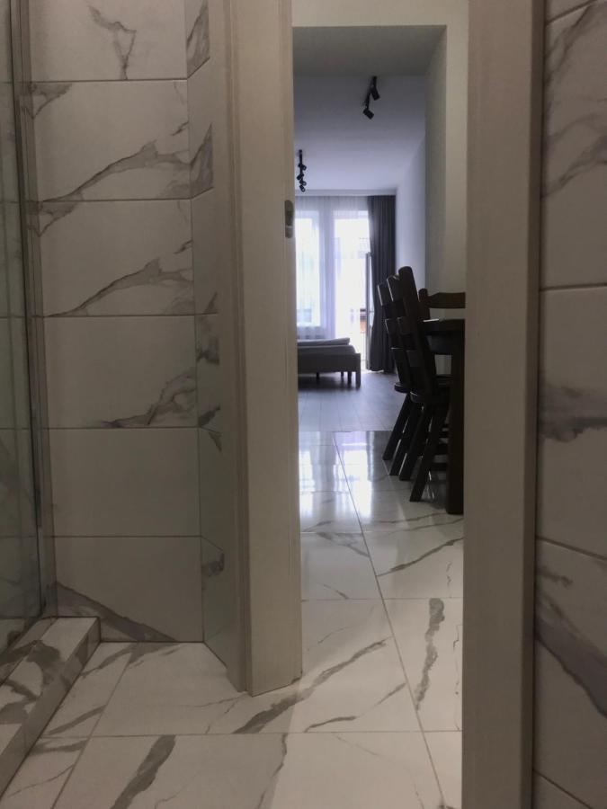 фурманська, 3 *