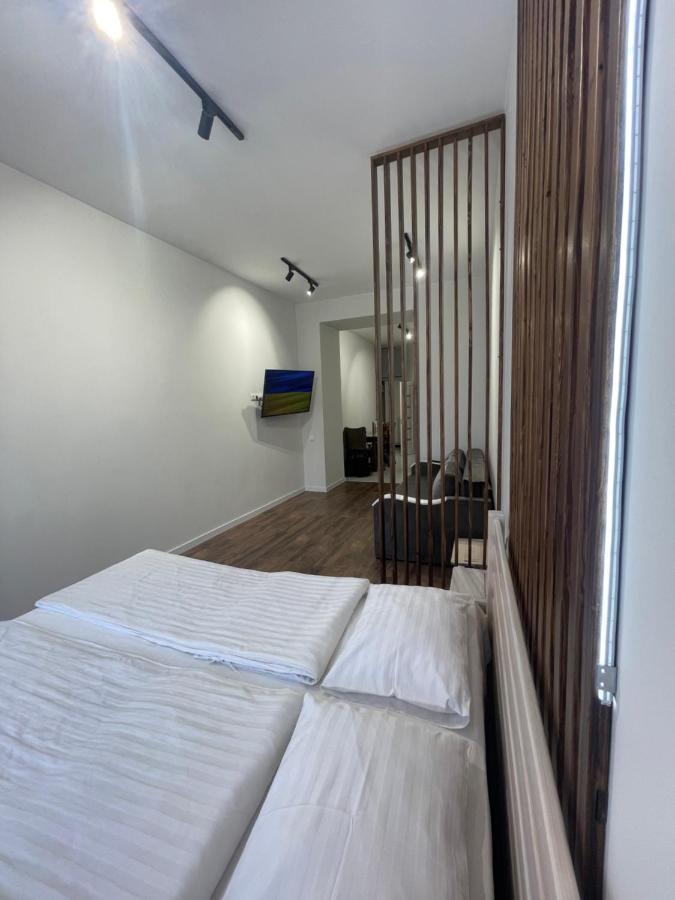 фурманська, 3 Apartment