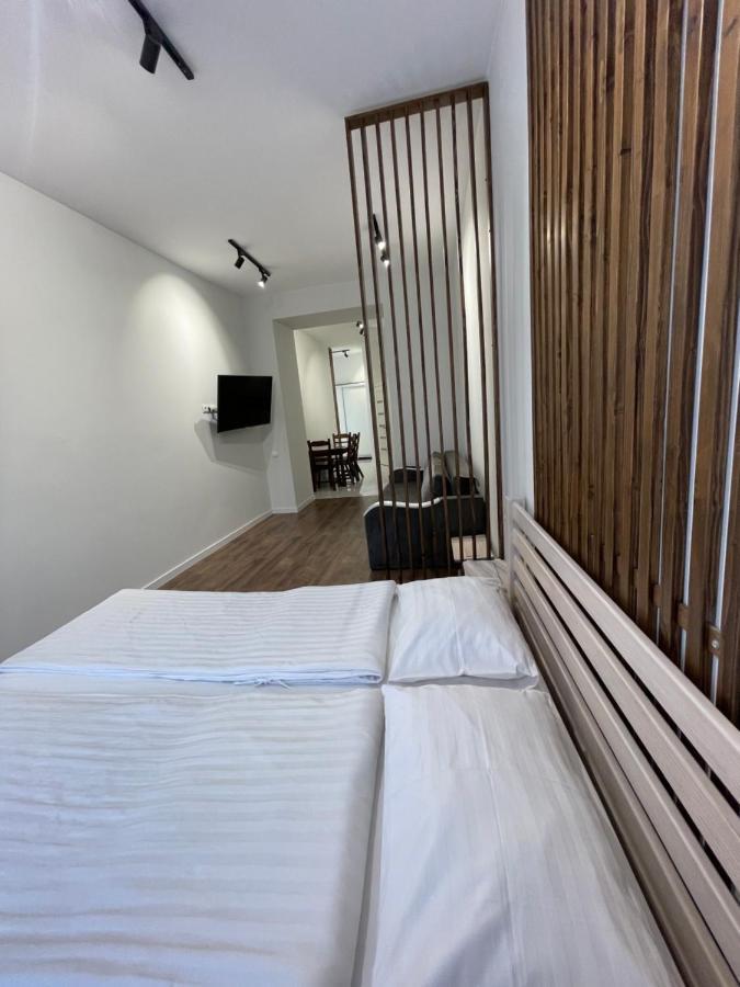 фурманська, 3 Apartment